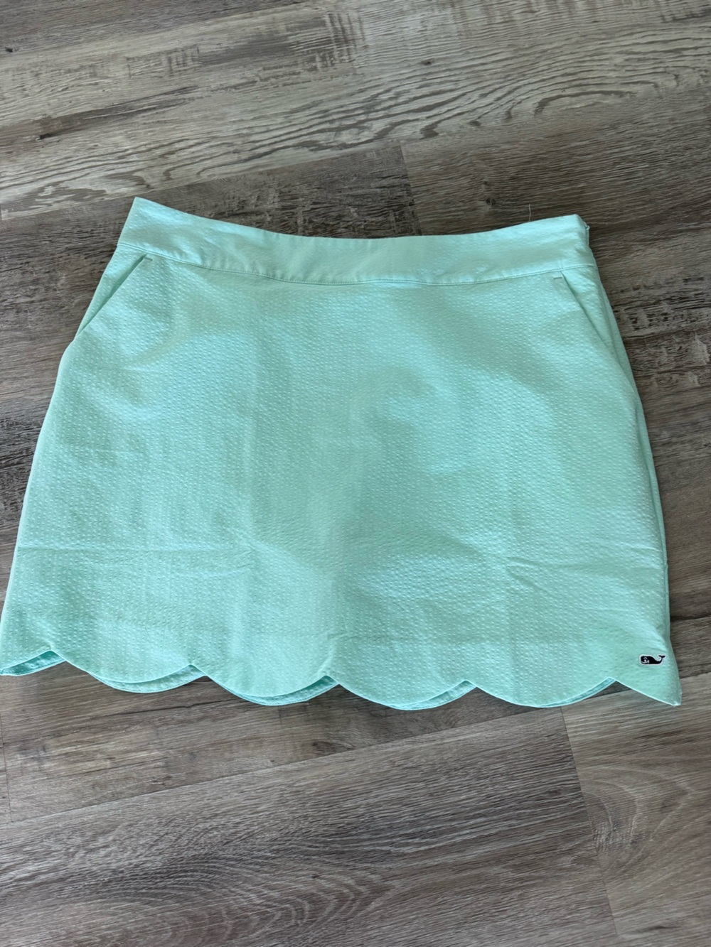 Vineyard vines, performance Scallop  skort Teal size 12
